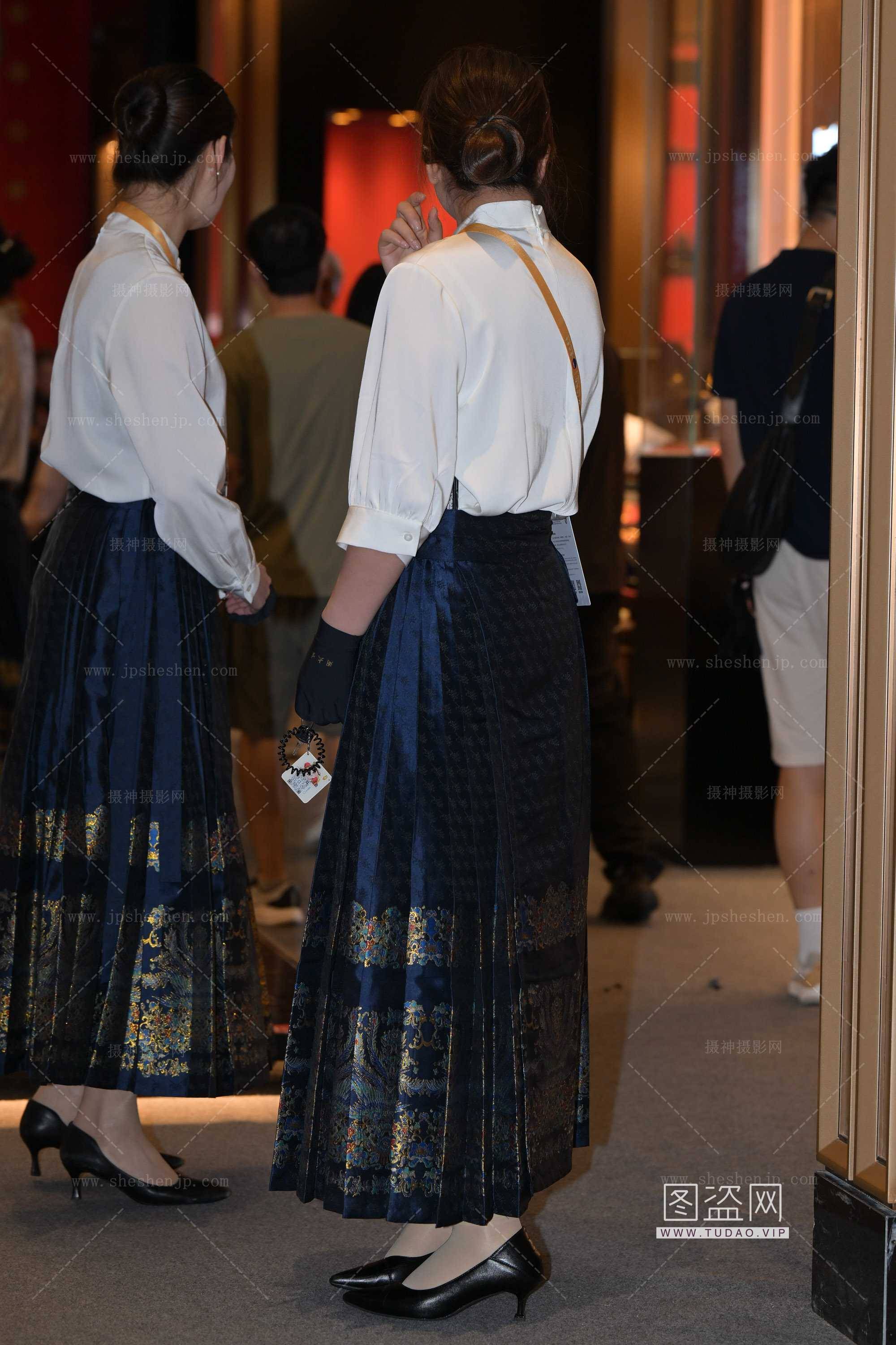 124357igbgmxcm1azcxx5b.jpg