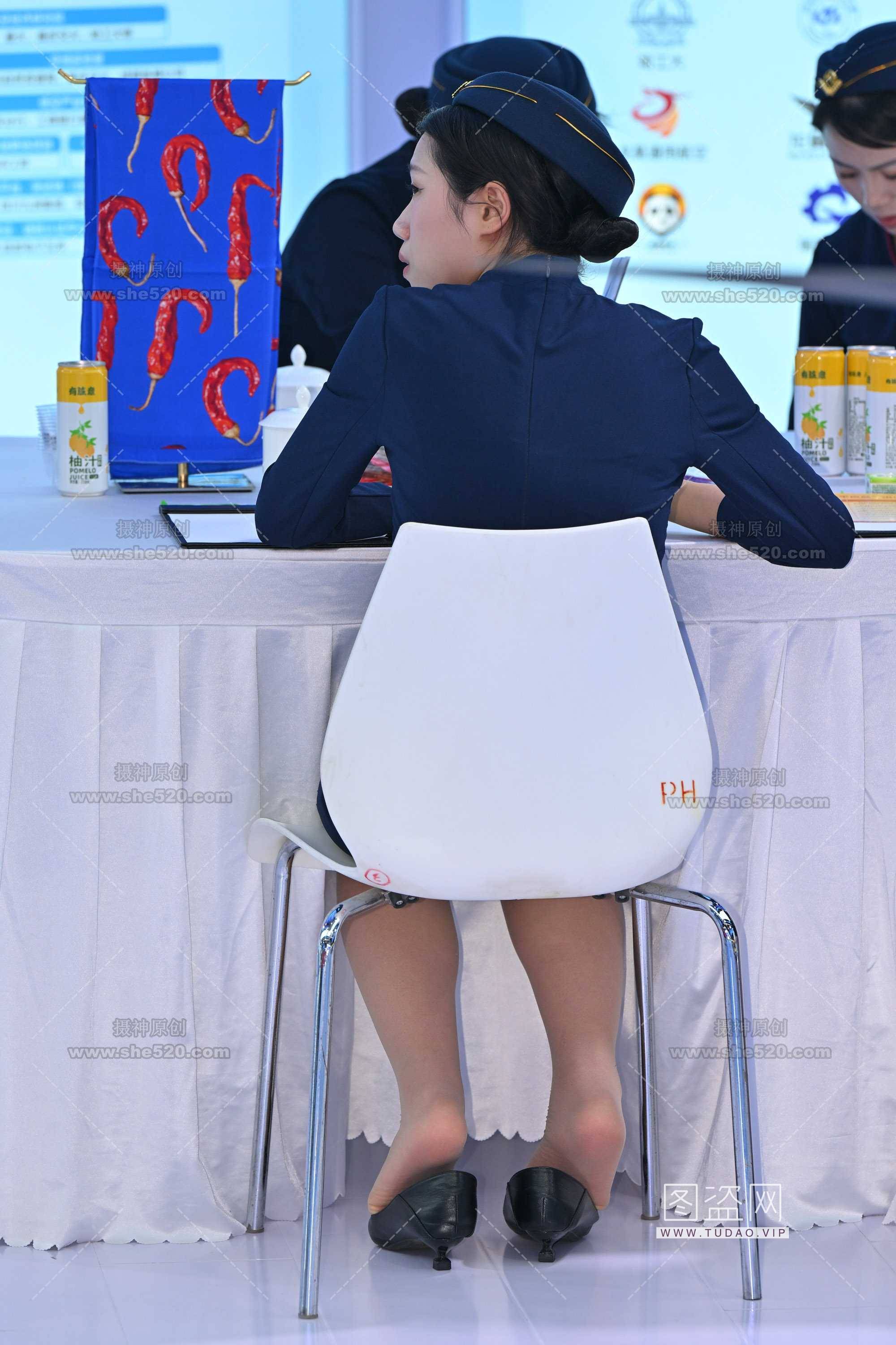 212612cshzxhbh8zogsoxo.jpg