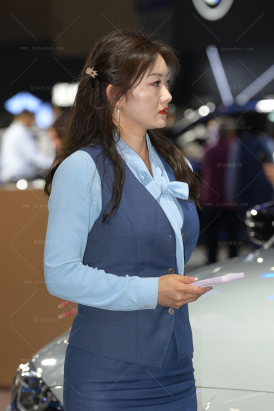 2468-15=79√黑丝细高跟销售经理