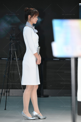 241119-6=70√文质彬彬的丝袜销售员