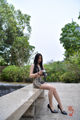 编码0596花色紧身包臀裙短肉丝美腿美腿高跟