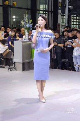 抹胸主持人包臀裙高跟