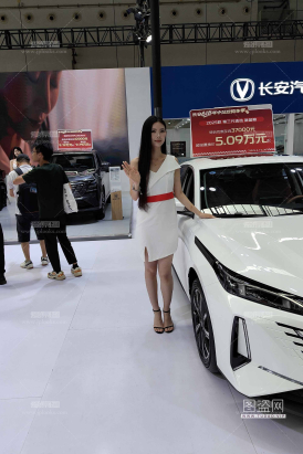 极品黑色凉高跟车模