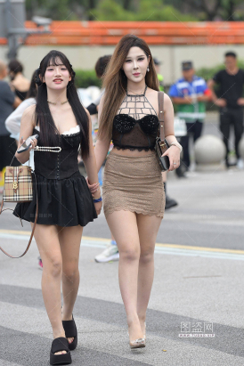 性感的裙装穿搭-241118-3-34