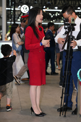 2566-13=51√红杉肉丝细高跟博主