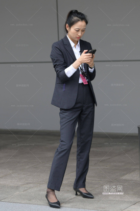 2469-62=64√喜欢看这样的销售员吗？裤里丝