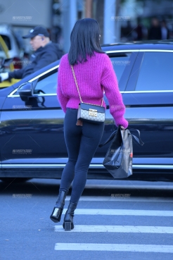 【小默赛帖】第1622篇★紧身裤美女★