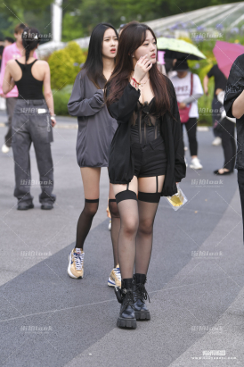 长筒吊带黑丝闺蜜 24-06-15-53P3