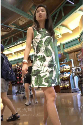 【YZWCD】YD010超短连衣裙墨镜美女配超细丁字裤！