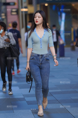 【凯恩赛贴】紧牛美眉