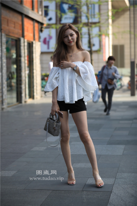 编码2199黑色热裤香肩美腿凉高