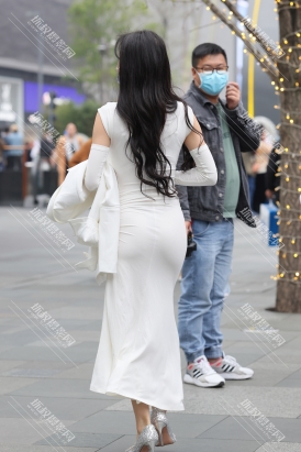 【J3673】身材超赞的白裙小姐姐