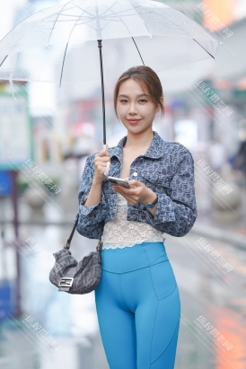 【M1004】心爱的蓝色瑜伽裤女孩