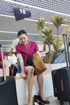 4k罕见南航空姐下班肉丝换鞋过程震撼