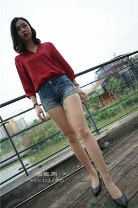 编码0005蓝色热裤肉丝美腿美脚高跟