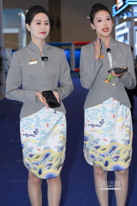 SH25-222-154√海航空姐-俩乘务长在直播呢