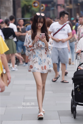 编码1372更像小姐姐的宝妈