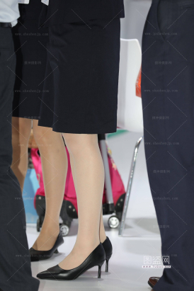 银行小姐姐肉丝制服高跟