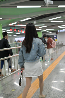 编码0166白色短裙肉丝美腿高跟