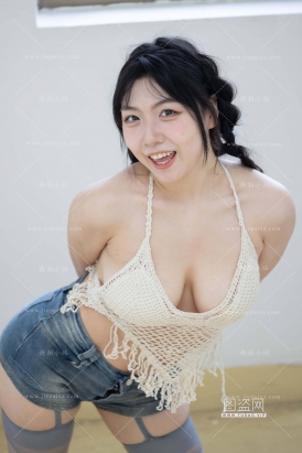 可爱热裤 麻花辫 汤小圆
