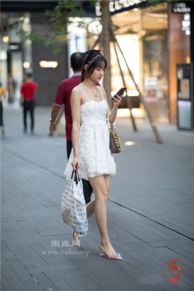 编码2508短裙吊带美背美腿