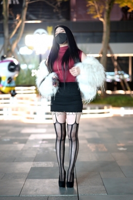 时髦美女2分37秒 [2.26 GB]