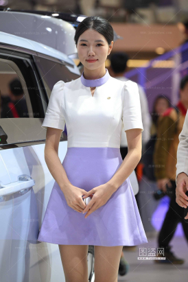 251123-37-139√传祺礼仪-可以看到了她的丝袜根部哈